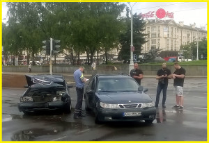 Самой распространенной причиной аварий является тривиальное лихачество на дороге, к тому же, связанное с превышением скорости.